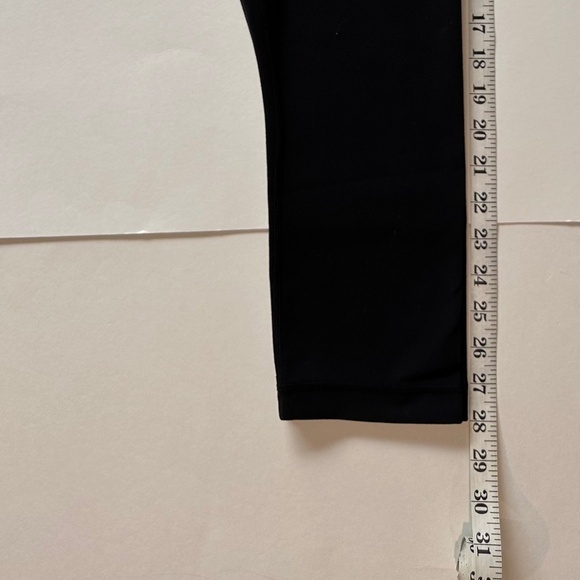 Lululemon Black Crop‎ Leggings - No Size. - Picture 7 of 7